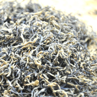 探尋金俊眉紅茶的精髓 龍泉雪芽茶業廠家直銷與散茶小額批發解析